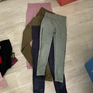 FOUR LEGGINGS FOR ONE PRICE